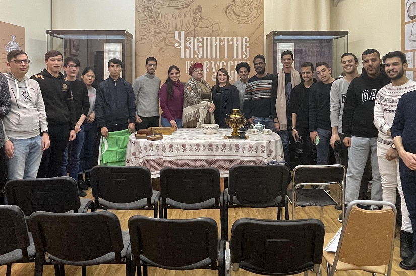 Foreign students of SSTU were told about the history of Saratov region in the Museum of local lore